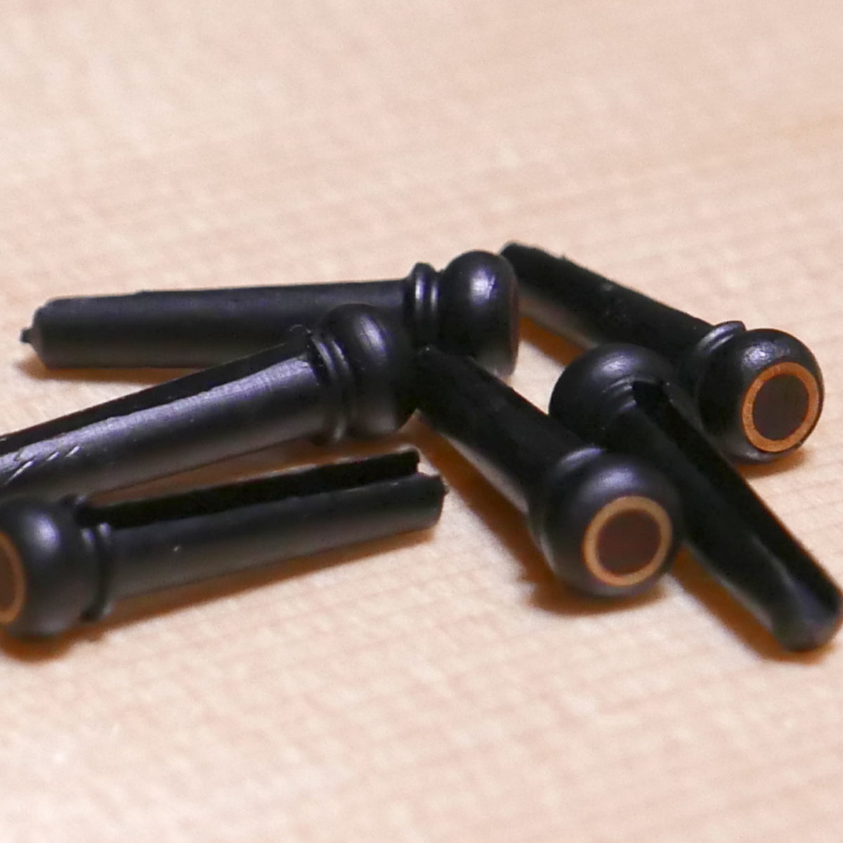 Bridge Pins Nature Ebony/Rose Dot w/Ring [BP-NA EB/RRD]の写真