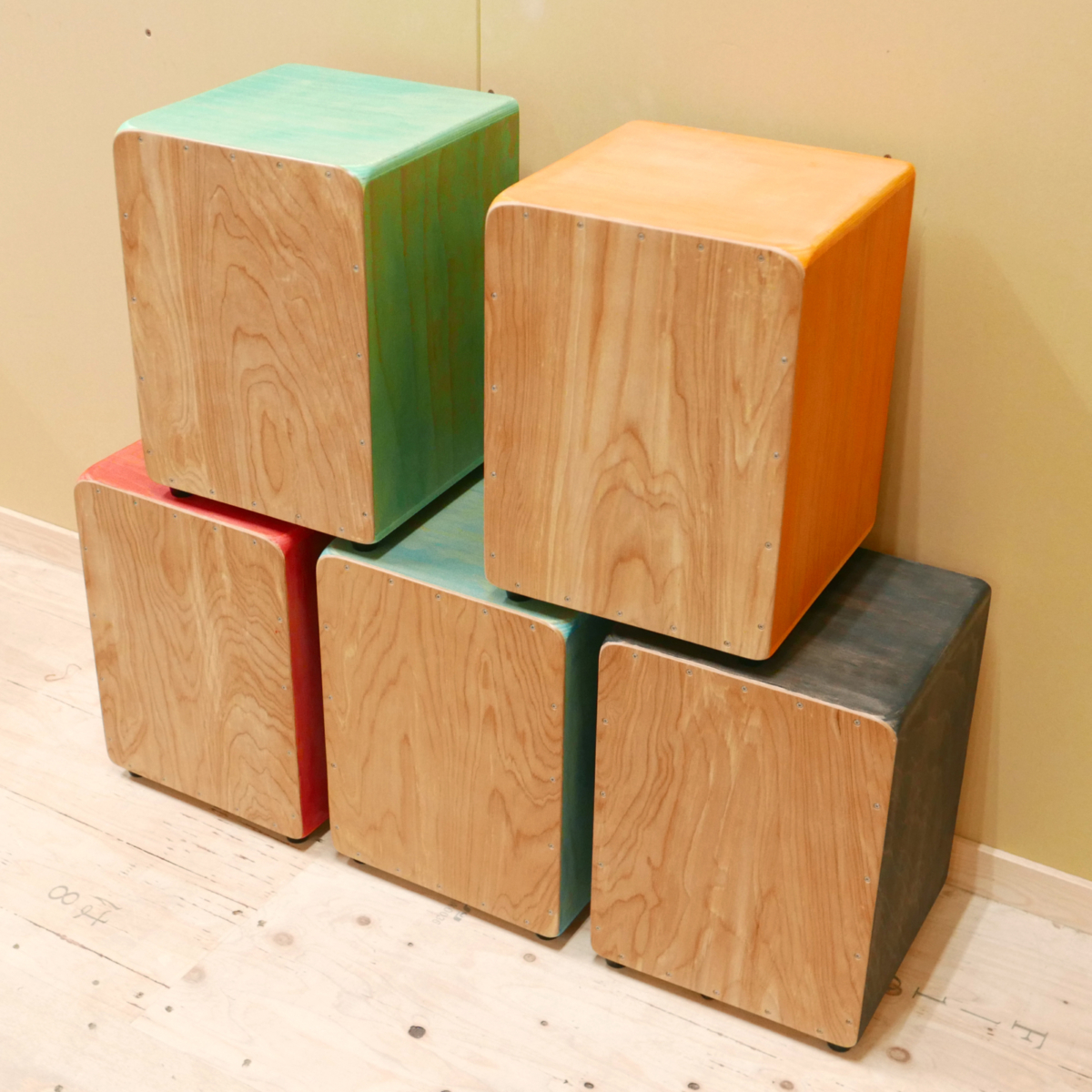 Cajon Custom Hand Painted Black ［BHC-C/CTM HP BLK］の写真
